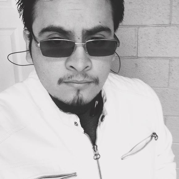 Poshmark profile picture for @federal